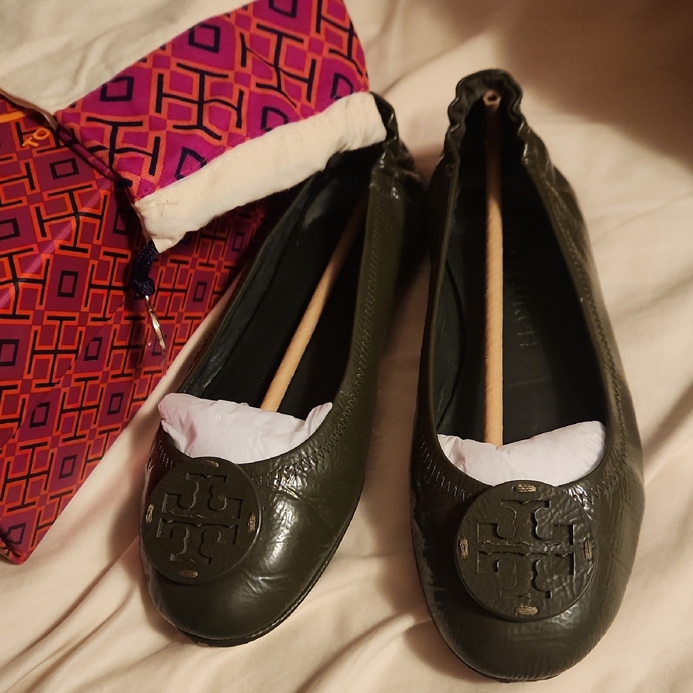 Tory Burch Minnie Ballet Flats With Leather Logo - Militare Green